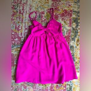 Pink mini dress with bow !